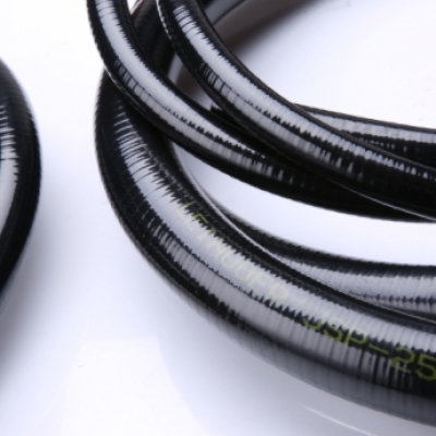 食品機(jī)械頻繁清潔，什么軟管耐沖又耐腐蝕？