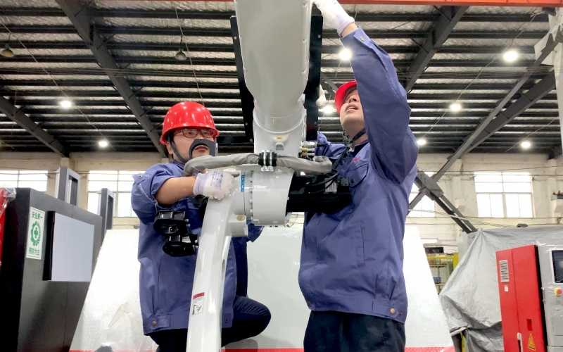 浙江雷諾爾電氣：以技術(shù)革新破解工業(yè)機(jī)器人線纜保護(hù)痛點(diǎn)